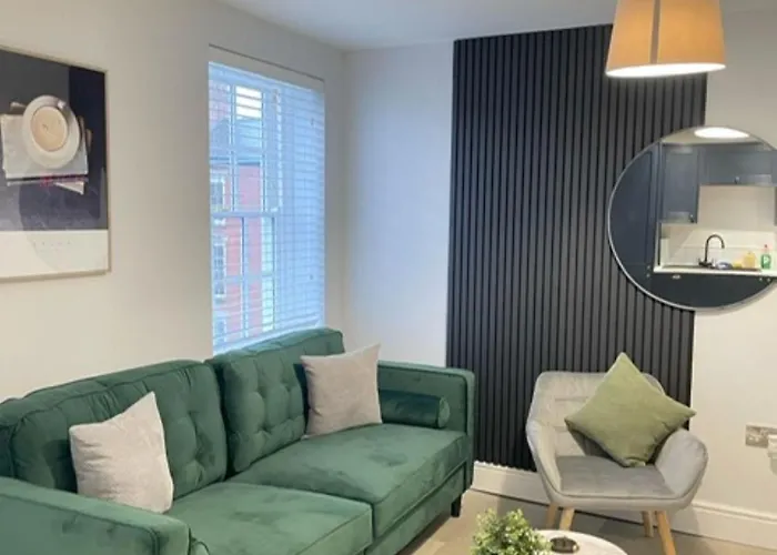 Brand New City Centre Apartment - Free Offsite Parking Available
