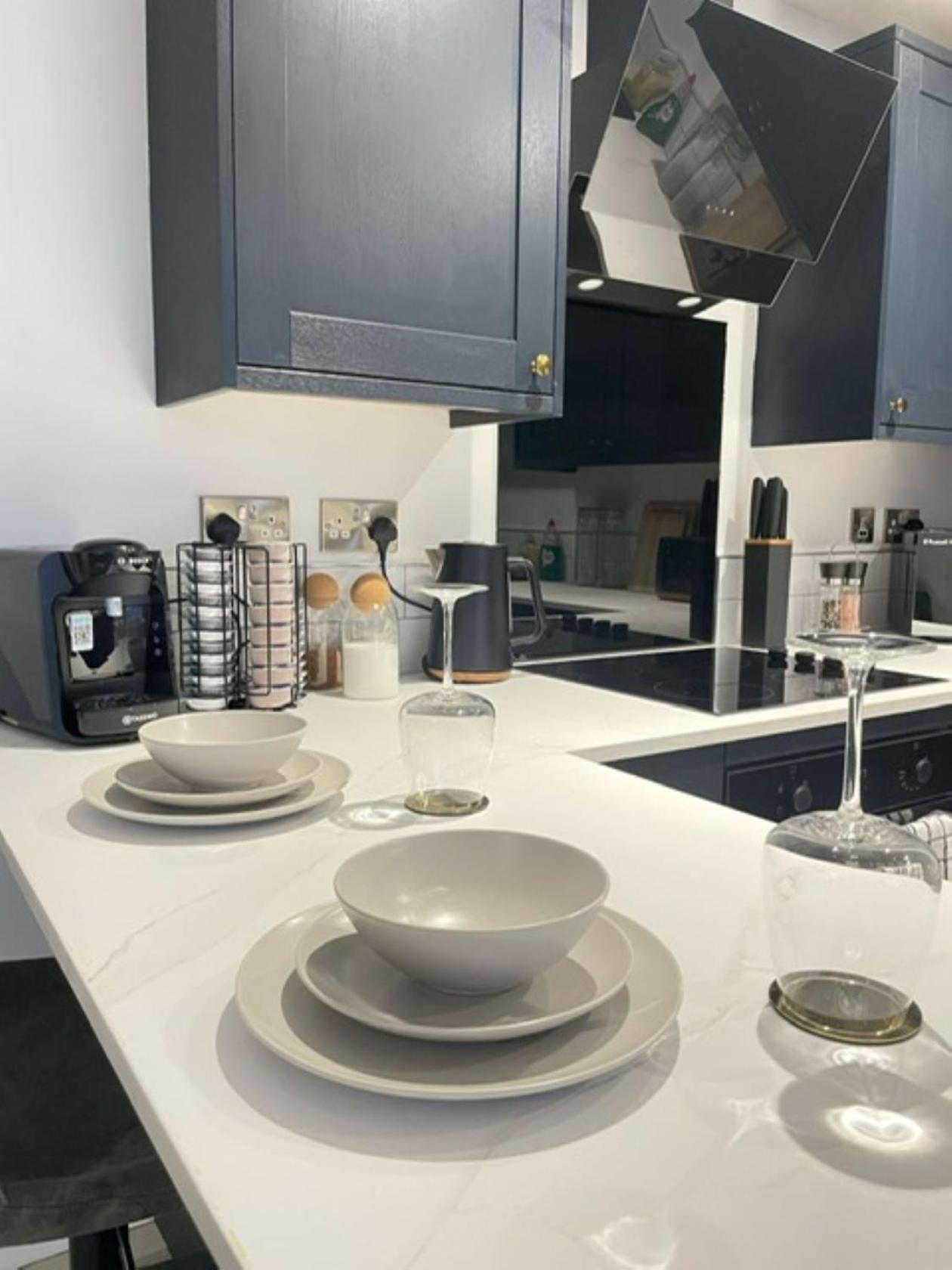 Brand New Centre - Free Offsite Parking Available Apartment *